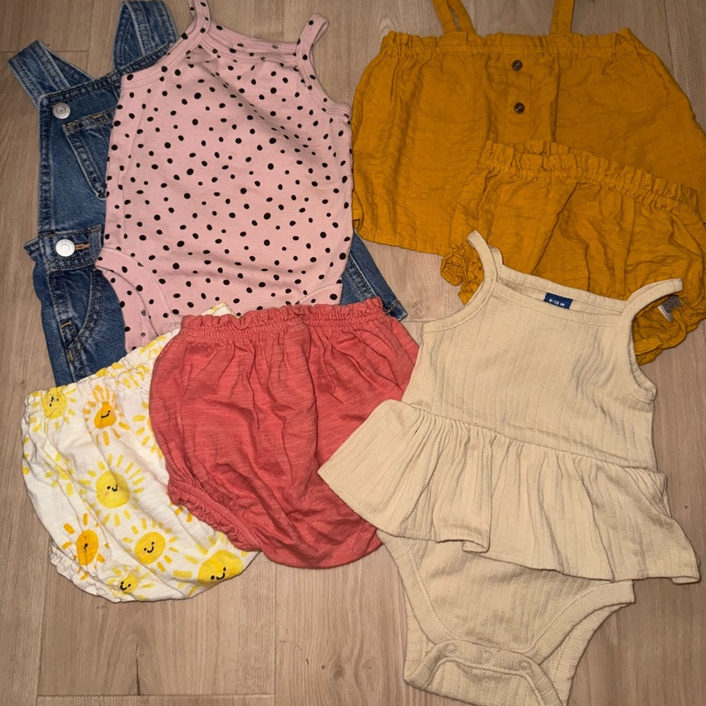 7-Piece Old Navy Baby Bundle